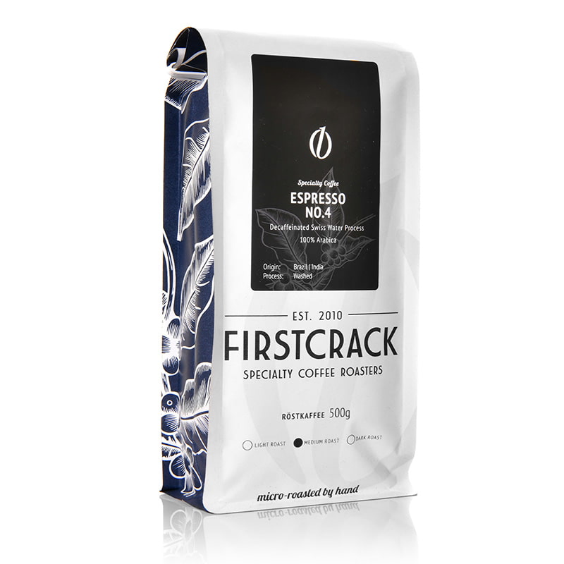 Silberne Produktverpackung FIRSTCRACK Espresso No.4 Entkoffeiniert 500g Bohnen